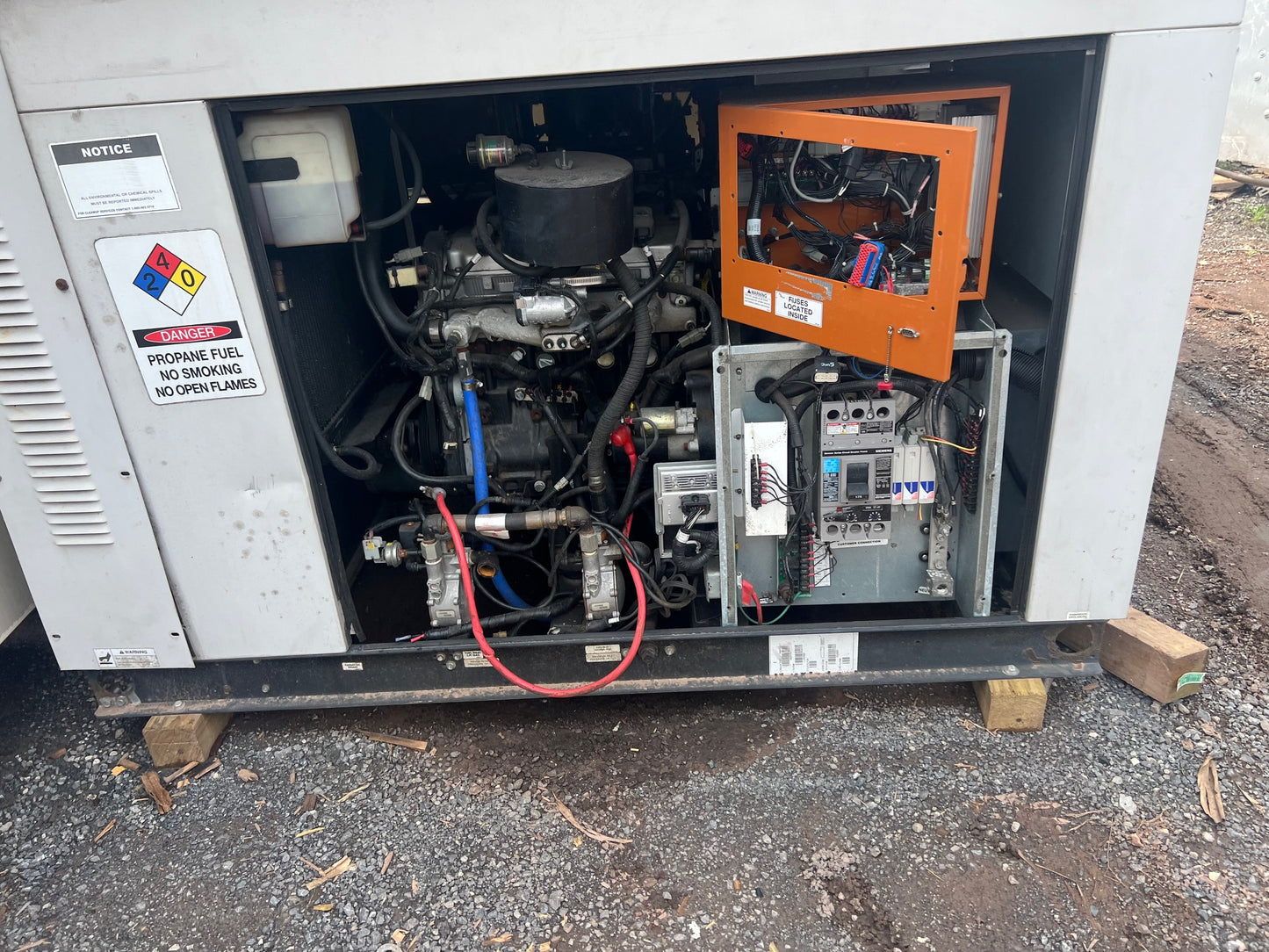 35KW Generac Generator Mitsubishi Engine Parts Only No Doors or Controls Good Engines-17522
