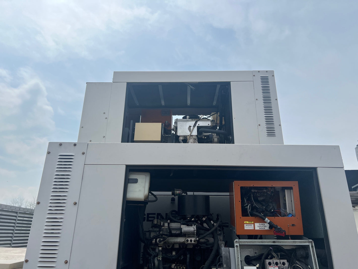 35KW Generac Generator Mitsubishi Engine Parts Only No Doors or Controls Good Engines-17522
