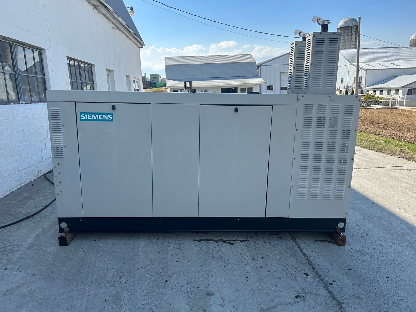 100KW Generac ST1006 NG/LP Generator 1ph 120/240V 89Hrs 2010