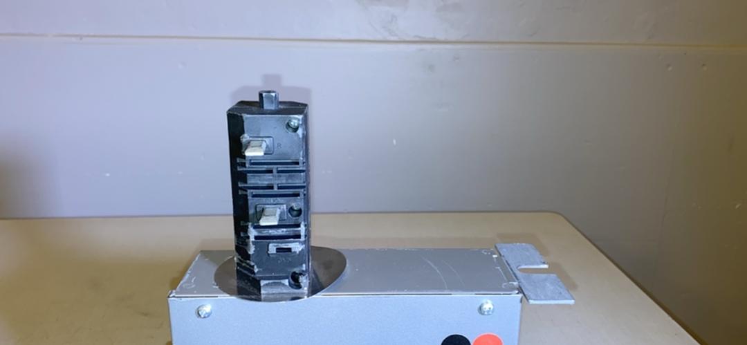 30A STARLINE Busway Tap Box 208/120v CBT5E28L6304M22R30/2(S6LLST4306)