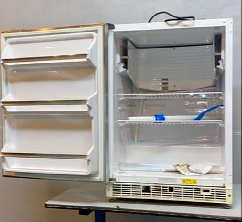 Marvel Scientific Under counter lab Refrigerator 6CAR MA/024600013. Tested��(S6LLST4606)