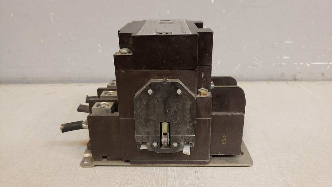 Cutler Hammer Size 4 Contactor C1 Series C832KN9 200A(S6LLST10734)