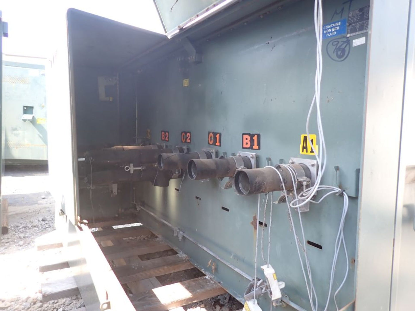 Cooper 35KV Pad-Mount Switch (SKU: 110109)