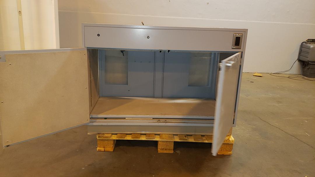 48" Hamilton Fume Hood Base w/ Outlet on the Right(S6LLST7552)