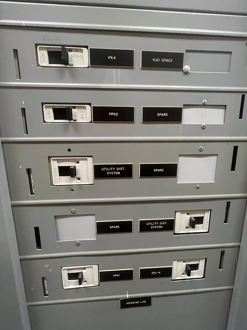 Pow-R-Line 1600A 3PH 4W 480V Switchboard Panelboard(S6LLST13150)