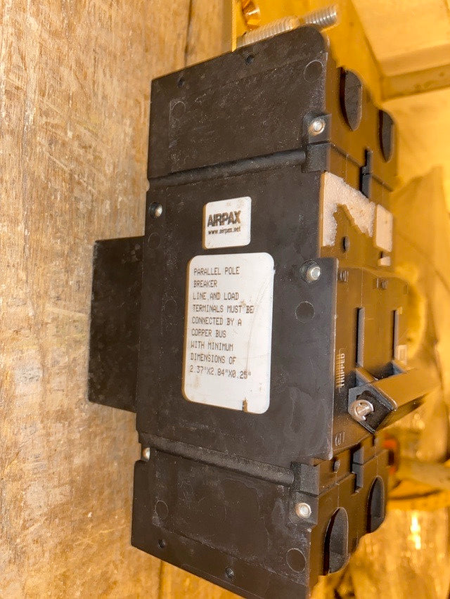 300A / 375A Airpax 1616R14A JTMP21RLS4 Circuit Breaker(S6LLST1415)