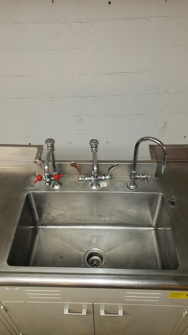 Lab Casework Stainless Sink Bundle St Charles 5' 1/2(S6LLST7281)