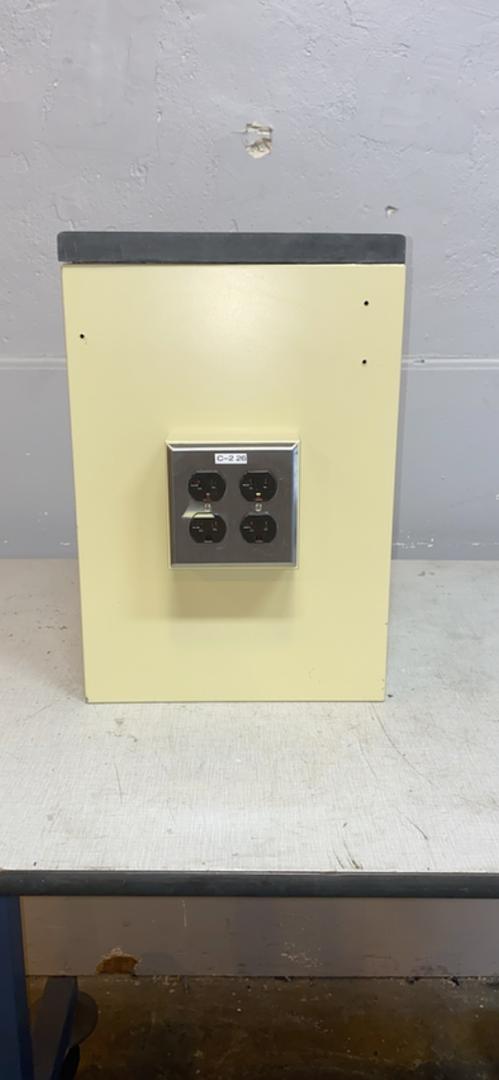 Lab Reagent Shelf Post with Plugs(S6LLST5167)