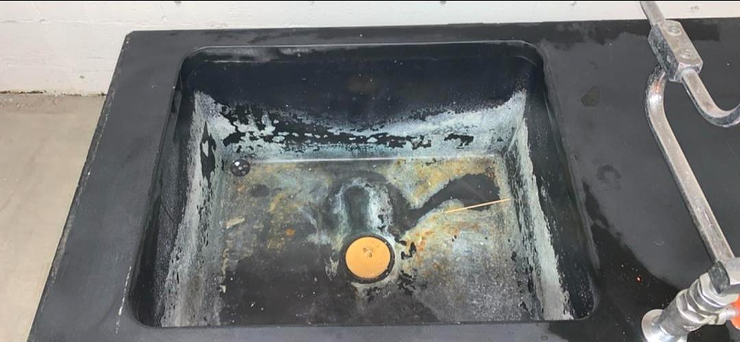 49" St Charles Black Epoxy Sink Bundle(S6LLST7090)