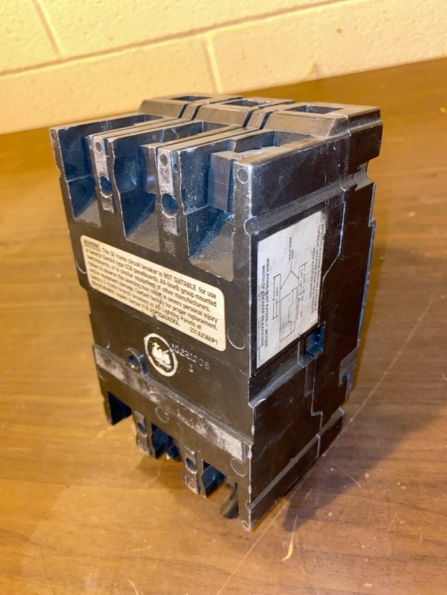 GE Spectra RMS SELA36AT0100 3 pole Circuit Breaker 100A Trip(S6LLST1471)