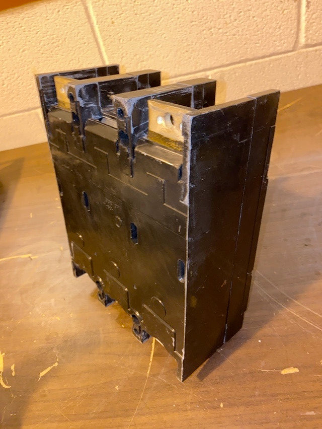 GE TJK426F000 250A Circuit Breaker(S6LLST1561)