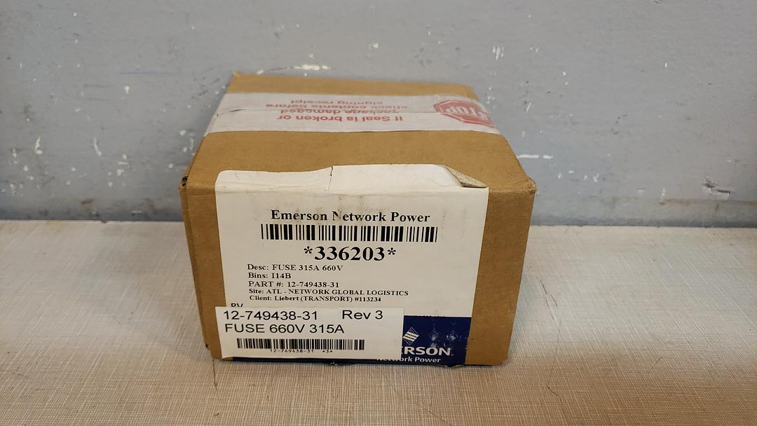 Lot of 8 Bussman 315A Fuse 170M1472 NEW(S6LLST11211)