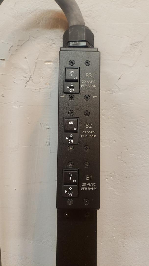 APC Switched PDU AP7968 208v 0U(S6LLST9064)