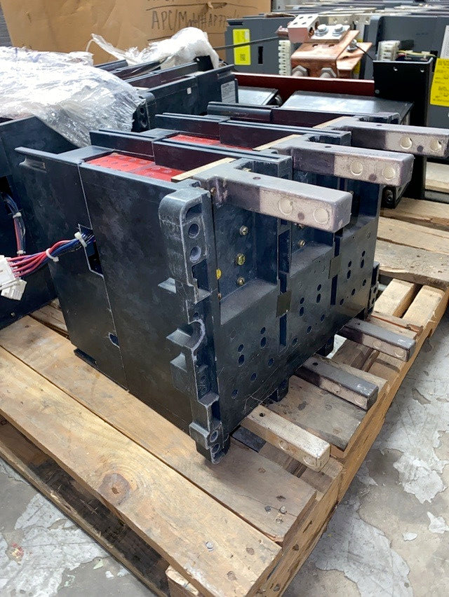 CUTLER HAMMER SPB 65 1200A Circuit Breaker (S6LLST1571)