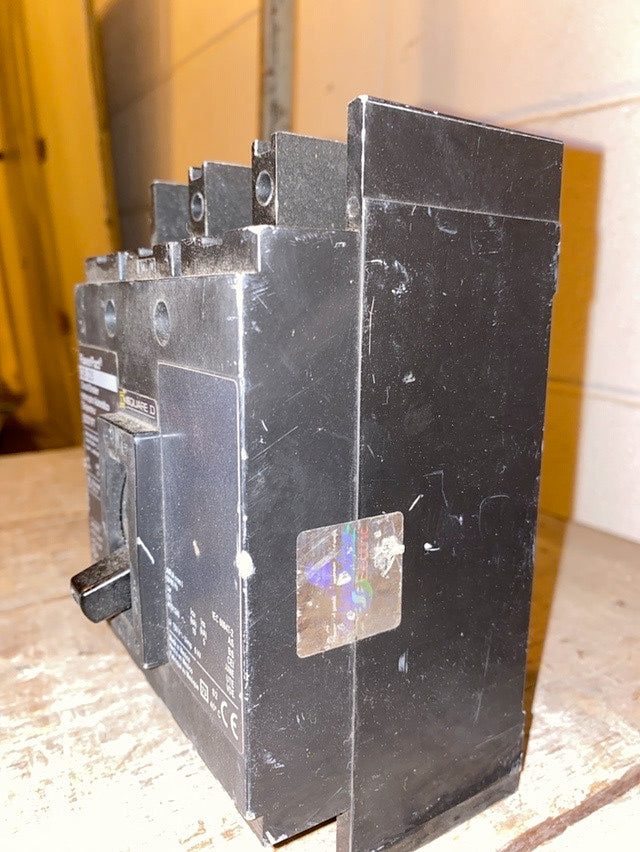 PowerPact QB225 Circuit Breaker Square D 523371P7 225A (S6LLST1371)(S6LLST1371)
