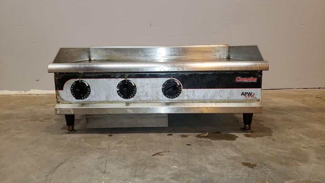 Champion Cook Series APW WYOII Electric Flat Top Grill(S6LLST7549)