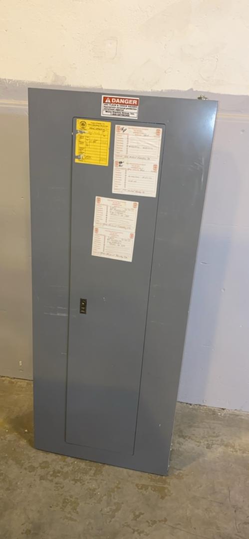 225A Square D Panelboard W/ Main 240v Loaded NQODQB(S6LLST3834)