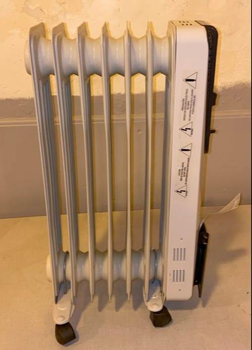 Lot of 12 Intertek Small Heater CYAA45-7 1500WATT Oil Filled(S6LLST3749)