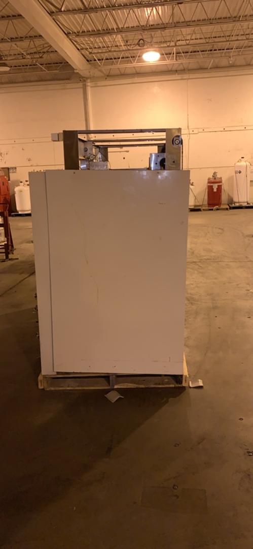 8' Jamestown Isolator II Ducted Chemical Fume Hood(S6LLST6538)
