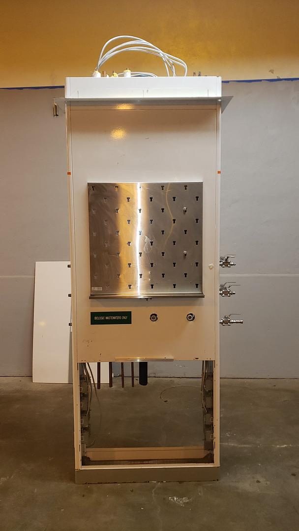 Lab Casework Utility Chase Electrical & Gas + Pegboard 9'(S6LLST10407)