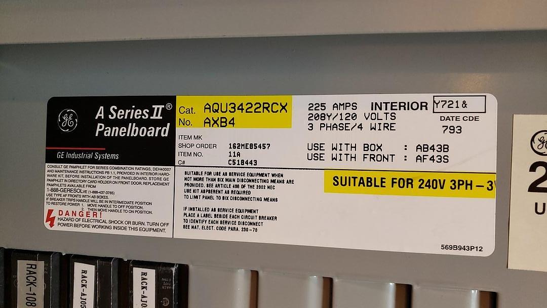GE 225A Breaker Panel Board 208/120 Loaded(S6LLST12097)