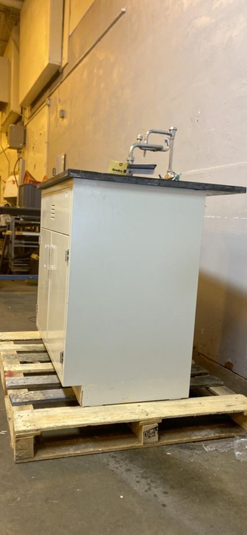 37" St Charles 2 Door Sink(S6LLST6713)