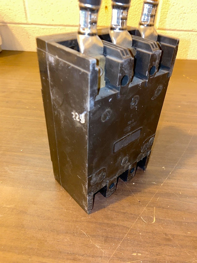 *Pickup Only* 225A GE TOD32225 Circuit Breaker(S6LLST1521)