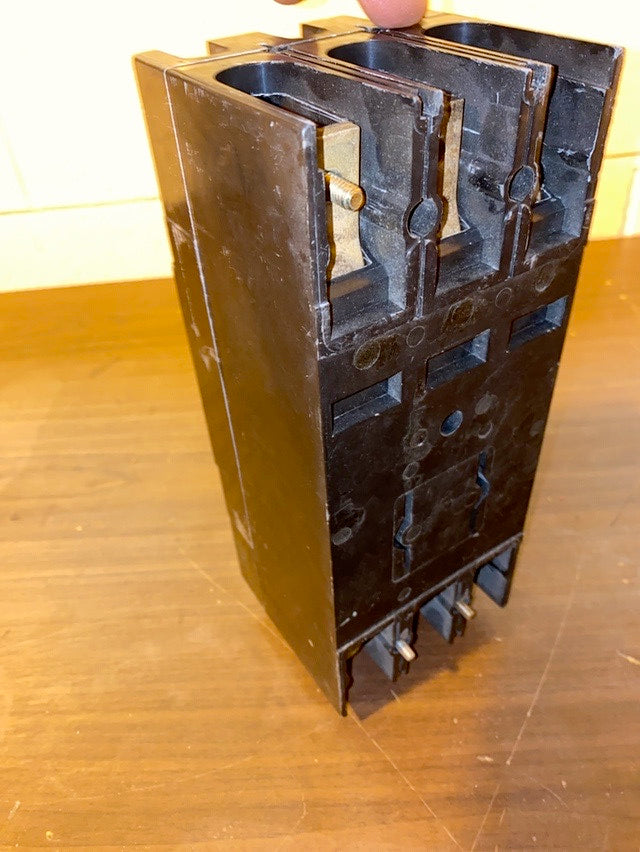 125A GE TFJ236125 Circuit Breaker(S6LLST1466)