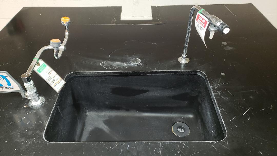 62" Kewaunee Black Epoxy Sink Bundle w/ Missing Door(S6LLST7309)