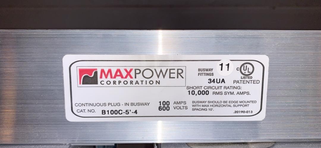 100A Starline MAXPOWER Busway B100C5'4 PlugIn w/7 Tap Boxes(S6LLST9097)