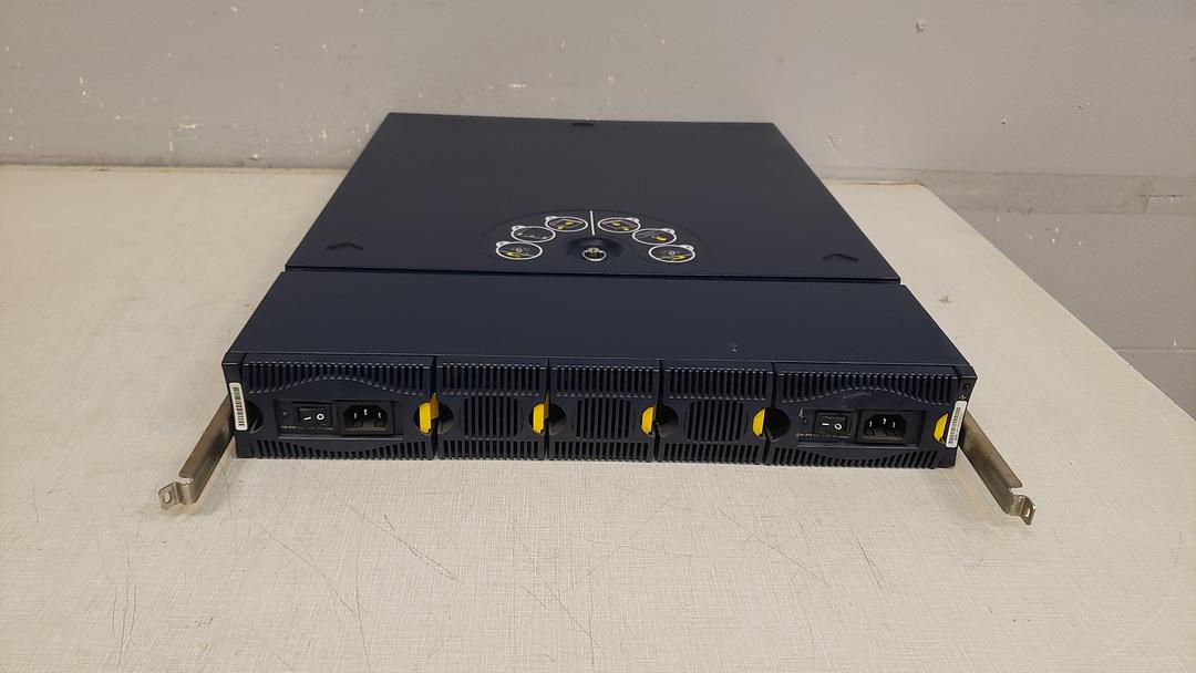 *Pickup Only* Lot of 4 EMC DS-32B2 32-Port 10/100 2GB/s Fibre Channel Network Switch INCL 32X SFP'S(S6LLST11109)