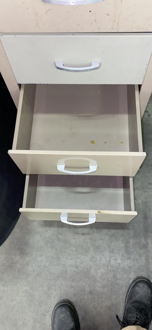 18" Kewaunee 4 Drawer Casework(S6LLST6243)