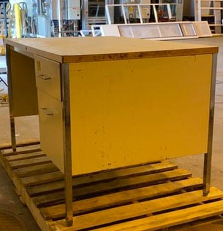 *Pickup Only* 35" Desk W/ Drawers 35x30x30