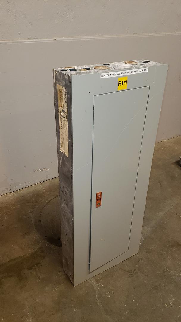 GE 200A 240V Loaded Breaker Panelboard w/ Main(S6LLST10646)
