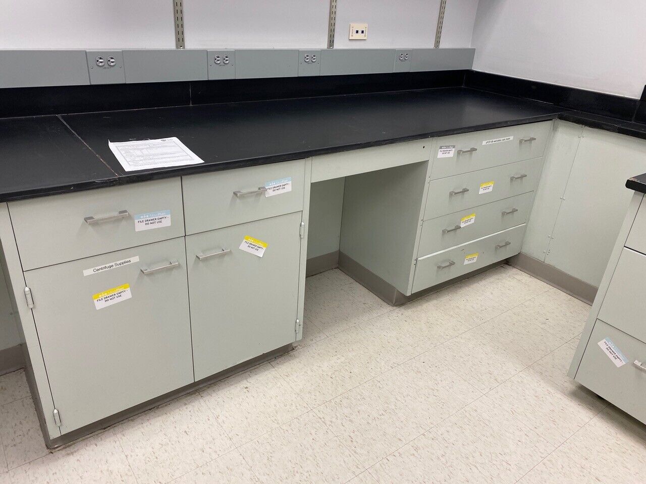 Lab Casework / Fume Hood Design & Consultation(100352)