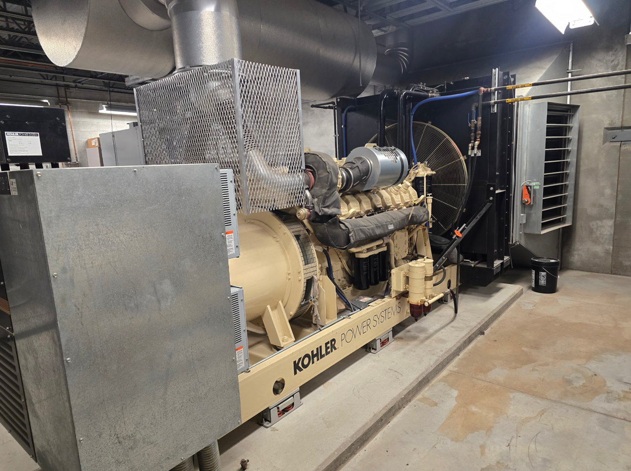 1000KW Kohler MTU Detroit 1000ROZDR Diesel Generator 3ph 277/480 70 & 300 Hrs '03 Series 2000