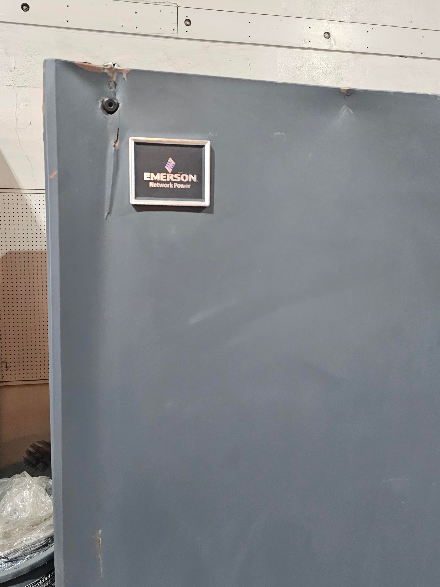 30 Ton Vertiv Liebert DS VS105KUA Glycol Econo Coil Upflow CRAC (SKU: 113552)