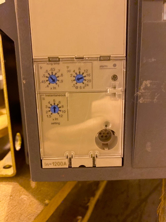 Merlin Gerin, Masterpact NW12H, 1200A Circuit Breaker (S6LLST1545)