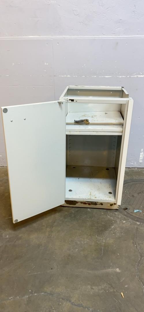 18" 1 Door St Charles(S6LLST6493)