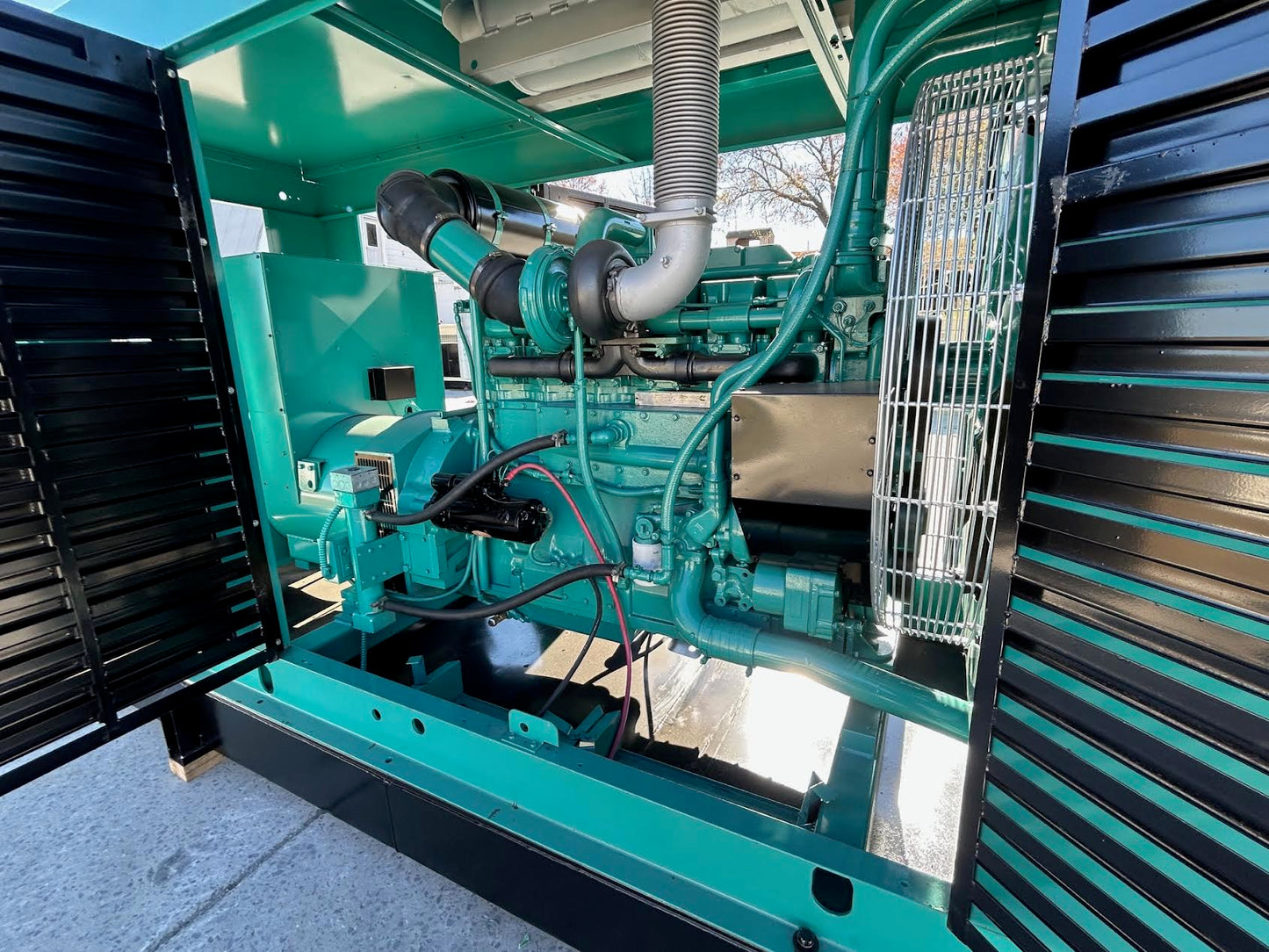 400KW Cummins KTA19G2 Diesel Generator 400DFEB 1137hrs TESTED