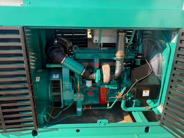 250KW Cummins Onan LTA-G1 Diesel Generator 3PH '05 768hrs Tested