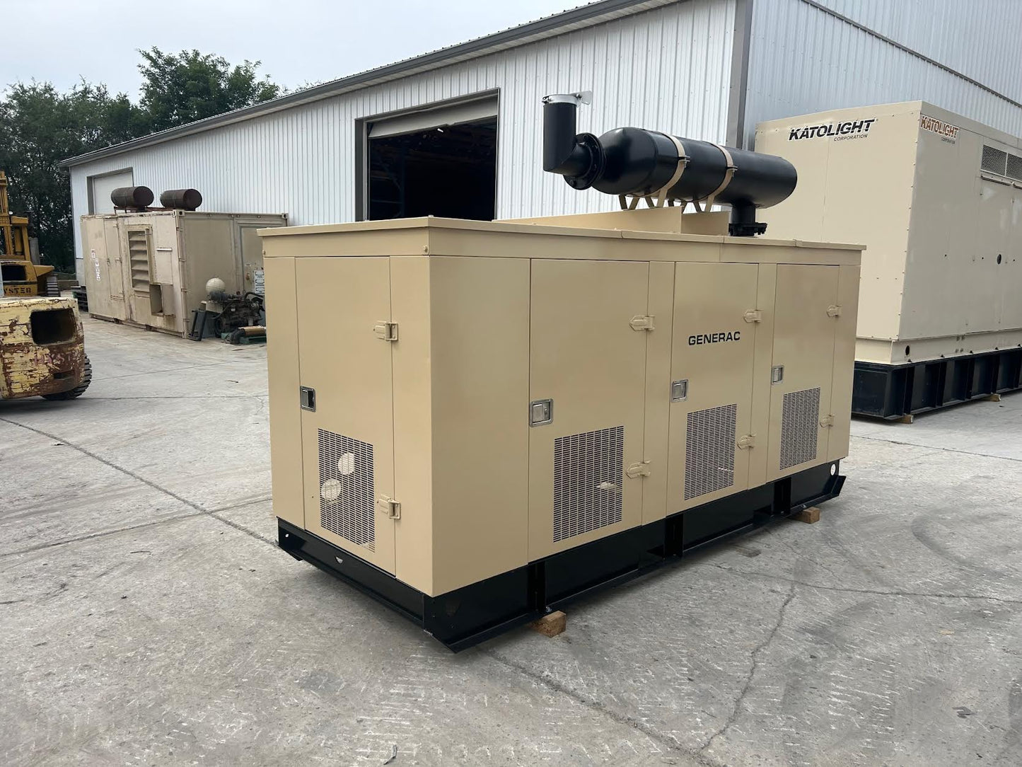 250KW Generac Diesel Generator 3PH '95 621hrs Tested
