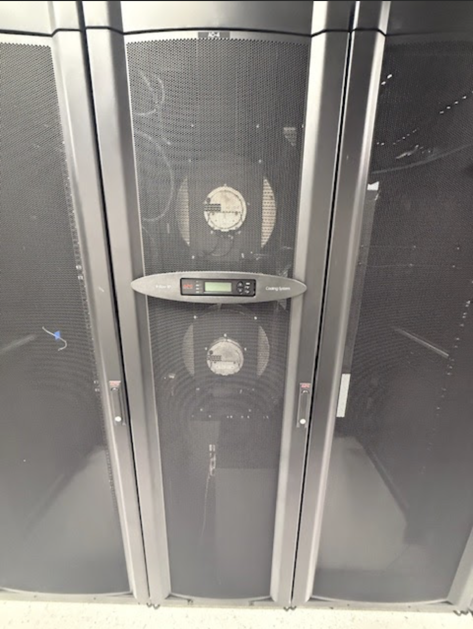 APC 20 AR3350 Rack Hot/Cold Server Aisle 8 ACRP101 ACs & Condensers 40 AP8861 PDUs