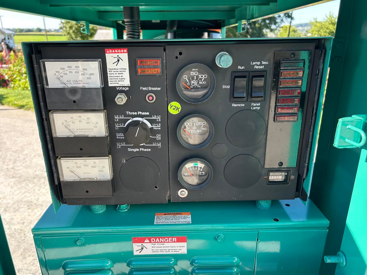Cummins Onan 30DGAD 30 kW Diesel Generator 120/240V 277/480V Subbase Tank 952Hr
