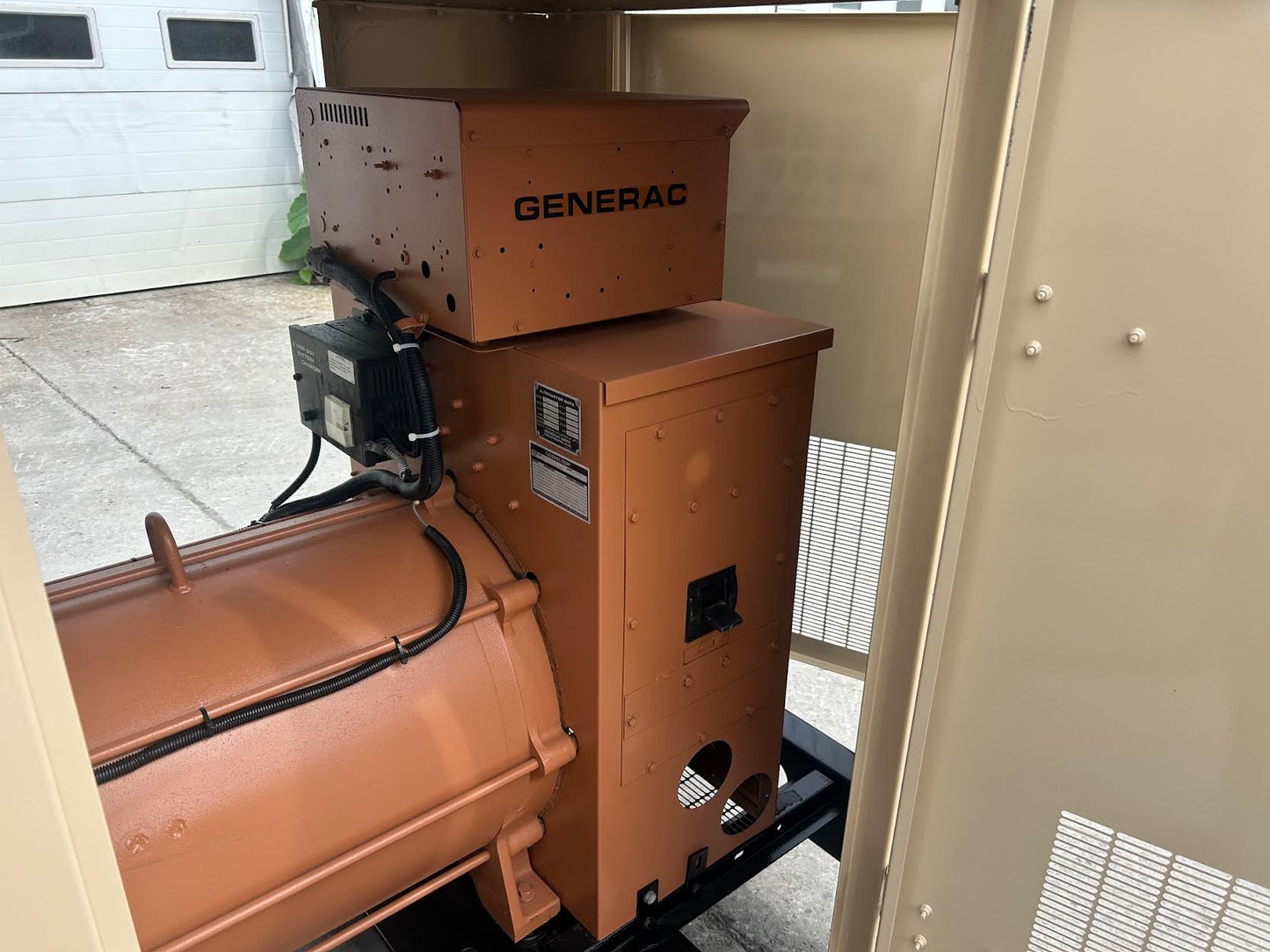 250KW Generac Diesel Generator 3PH '95 621hrs Tested