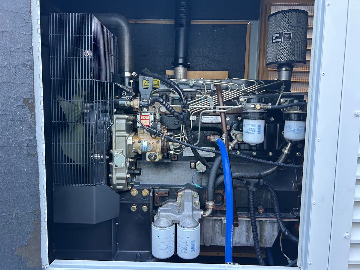 Elliott MagneTek 100 kW Diesel Generator Perkins 1006-6T 208V 480V 240V 560Hr