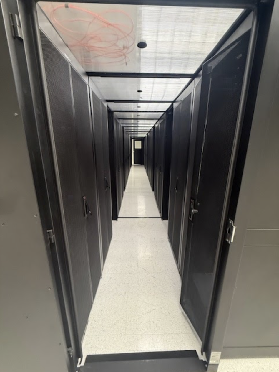 APC 20 AR3350 Rack Hot/Cold Server Aisle 8 ACRP101 ACs & Condensers 40 AP8861 PDUs