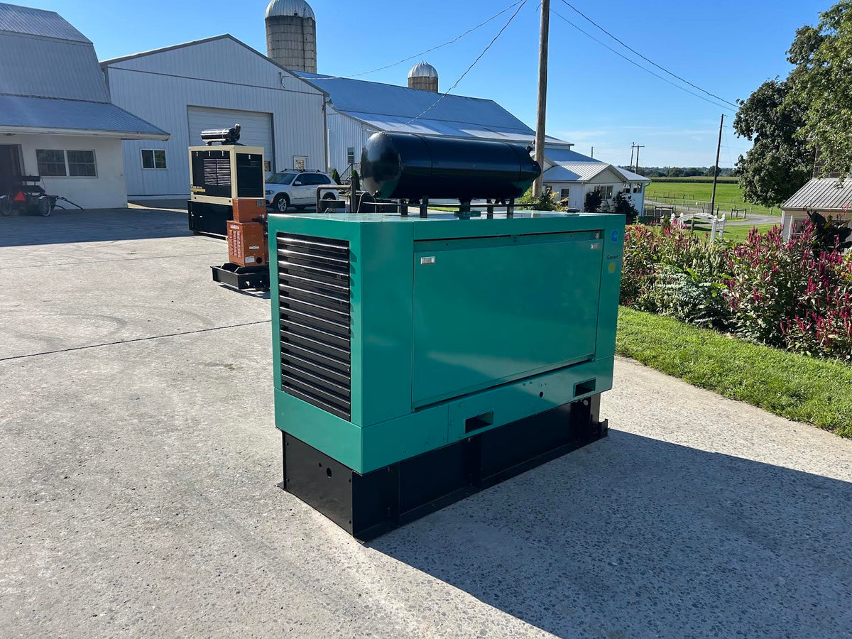 Cummins Onan 30DGAD 30 kW Diesel Generator 120/240V 277/480V Subbase Tank 952Hr