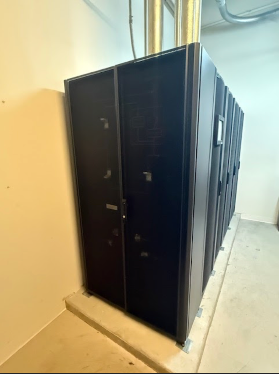 APC Symmetra UPS 200KW / 250KW UPS SYIOF500KMBL