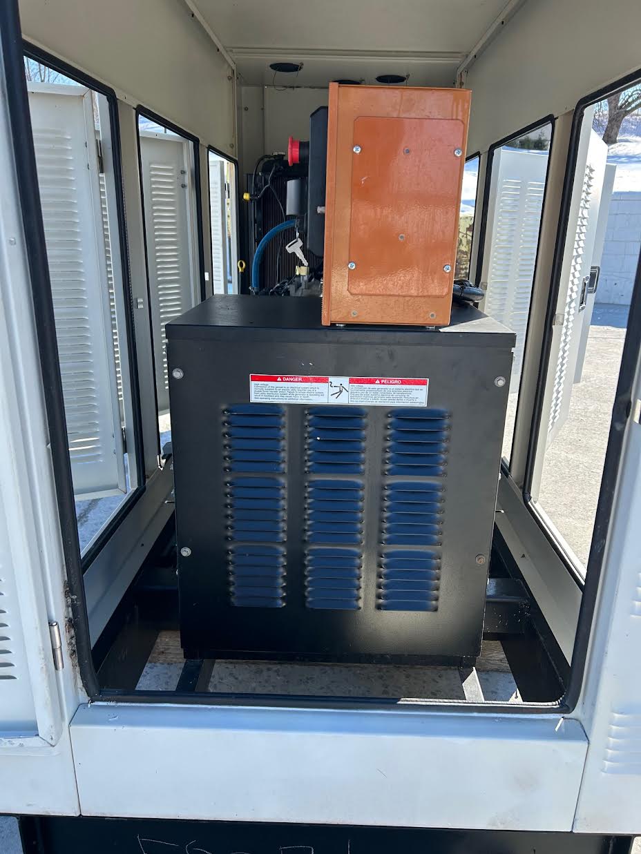 80KW Generac Nat Gas LP Generator Enclosed 3PH 398hrs Tested!